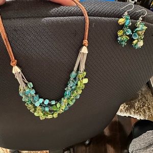 Lovely turquoise and green adjustable necklace and earrings